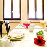 호텔 Apulia Taranto Ara Solis 리도 아주로