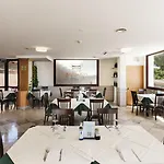 Apulia Taranto Ara Solis 4* 리도 아주로