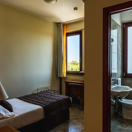Apulia Taranto Ara Solis 4*