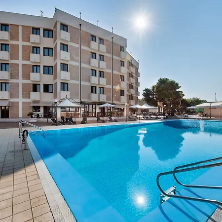 Apulia Taranto Ara Solis 4*