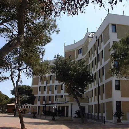 Apulia Taranto Ara Solis 4*