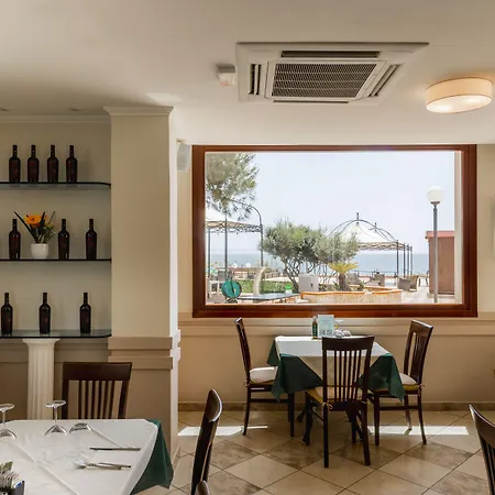 Apulia Taranto Ara Solis 4* Lido Azzurro